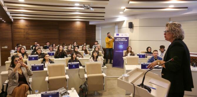 Sivas’ta Genç İletişimciler Dijital Dünyaya Hazırlanıyor