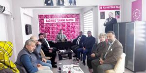 “Çarpık Düzene Karşı, Omuz Omuza Çalışalım, Güç Birliği Yapalım”