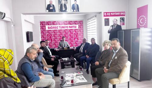 “Çarpık Düzene Karşı, Omuz Omuza Çalışalım, Güç Birliği Yapalım”