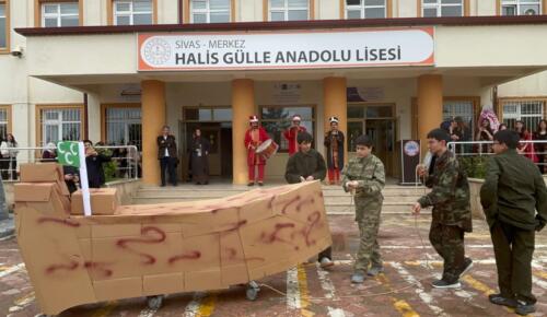 Okul Bahçesinde Mehteran Yankılandı!