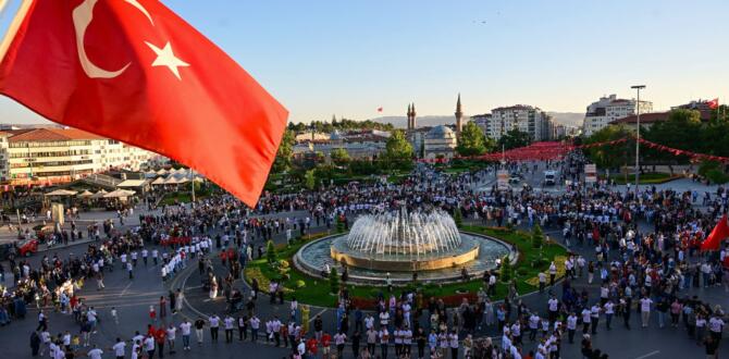 1058 Kişi Halay Çekti